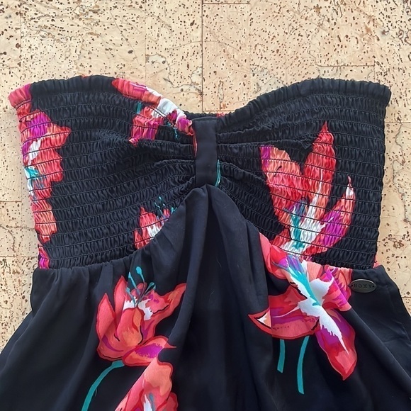 Roxy Strapless Floral Top - Picture 4 of 8